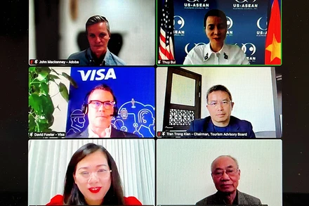 Các đại biểu trong một phiên thảo luận của hội thảo trực tuyến “Mở cửa trở lại du lịch Việt Nam”. (Ảnh chụp màn hình)
