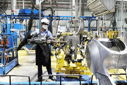 Sản xuất và lắp ráp xe máy tại Công ty TNHH Piaggio Việt Nam (Khu công nghiệp Bình Xuyên, tỉnh Vĩnh Phúc). (Ảnh: LÂM THANH)