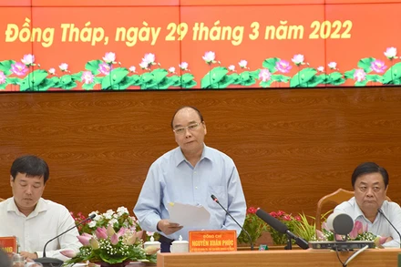 Chủ tịch nước Nguyễn Xuân Phúc phát biểu tại buổi làm việc.