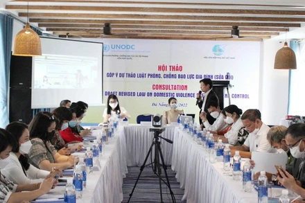 Các đại biểu góp ý tại Hội thảo.