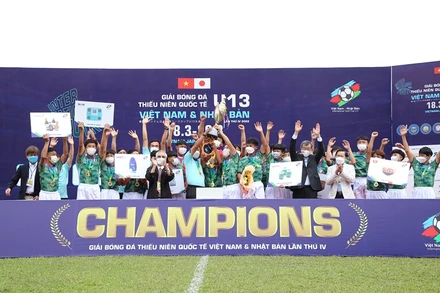  Câu lạc bộ U13 Thành phố Hồ Chí Minh vô địch Giải bóng đá Thiếu niên quốc tế U13 Việt Nam-Nhật Bản.
