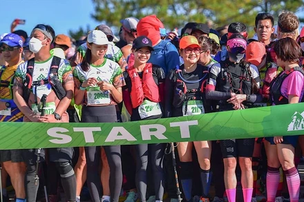 Các vận động viên chuẩn bị xuất phát. (ẢNH: Dalat Ultra Trail)