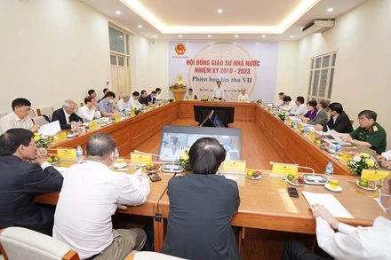 Một phiên họp của Hội đồng Giáo sư Nhà nước. (Nguồn: http://hdgsnn.gov.vn)