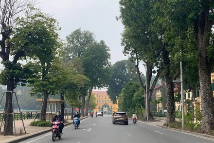 Khu vực Hà Nội sáng sớm có mưa phùn và sương mù rải rác, trưa chiều trời nắng. (Ảnh minh họa)