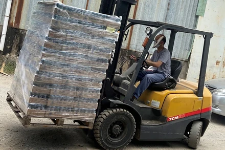 Vận chuyển lô hàng của Pacific Foods xuất khẩu đi Mỹ. (Ảnh Pacific Foods cung cấp)