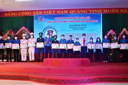 Đắk Lắk tuyên dương 45 thanh niên tiên tiến làm theo lời Bác