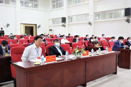 Đại biểu và thí sinh tại phiên khai mạc kỳ thi tuyển lãnh đạo quản lý cấp sở, ngành.