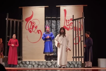 Nhân vật Huấn Cao trên Sân khấu Lệ Ngọc.