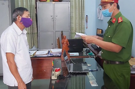 Đối tượng tại cơ quan công an.