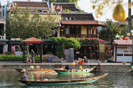 Hội An là điểm đến hấp dẫn với du khách trong nước và quốc tế bởi kiến trúc, lịch sử và sự hiếu khách của người dân nơi đây. (Ảnh: DUY HẬU)