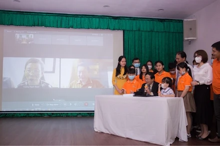 Chăm sóc sức khỏe toàn diện cho học sinh mất cha mẹ vì Covid-19