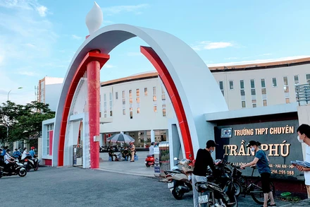 Trường trung học phổ thông chuyên Trần Phú luôn là mục tiêu của nhiều học sinh thành phố Hải Phòng trong các kỳ thi tuyển sinh vào lớp 10. 