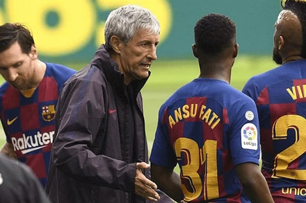 HLV Setien đang gặp khó khăn ở Barca. (Ảnh: Goal)