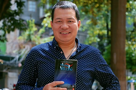 Đạo diễn Lương Đình Dũng và cuốn tiểu thuyết "Những cô gái vô chủ".