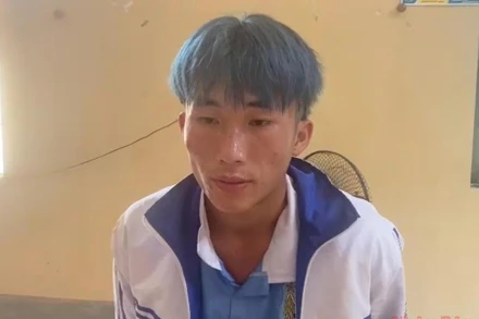 Đối tượng Vừ A Co khi bị công an bắt giữ.