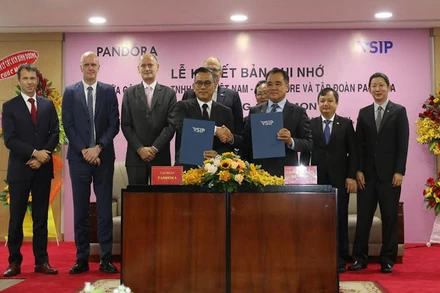 Tập đoàn Pandora cam kết đầu tư 100 triệu USD xây dựng cơ sở chế tác trang sức ở Bình Dương