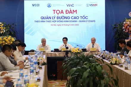 Quang cảnh tọa đàm.