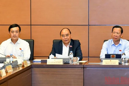 Chủ tịch nước Nguyễn Xuân Phúc phát biểu ý kiến thảo luận tại Tổ 2 chiều 26/5. (Ảnh: LINH NGUYÊN)