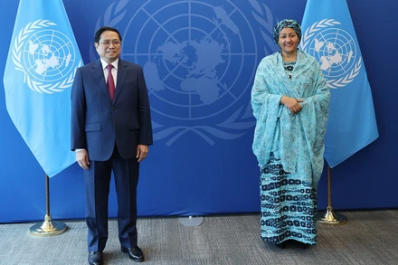 Thủ tướng Phạm Minh Chính và Phó Tổng Thư ký LHQ, bà Amina Mohammed.