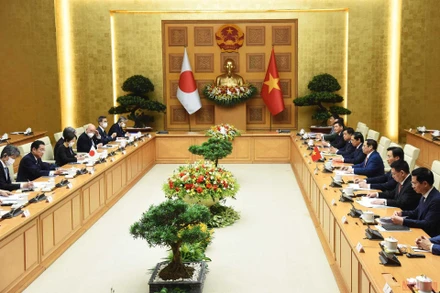 Quang cảnh buổi hội đàm sáng 1/5 giữa Thủ tướng Nhật Bản Kishida Fumio và Thủ tướng Phạm Minh Chính. (Ảnh: TRẦN HẢI)