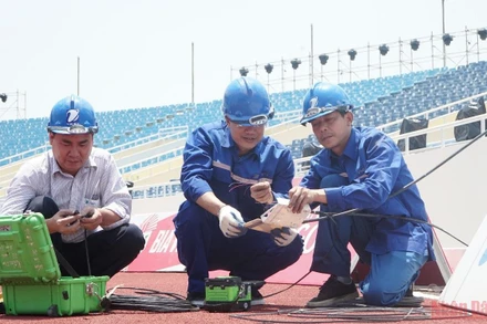 Tốc độ VinaPhone 5G tại Sân vận động quốc gia Mỹ Đình đạt từ 900Mbps đến 1Gbps.