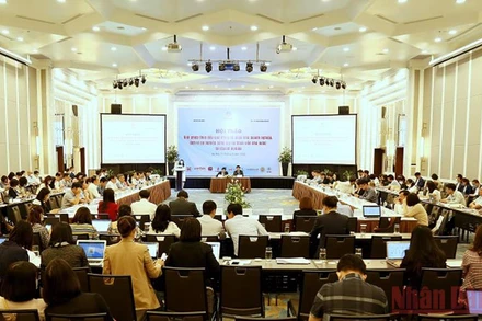 Toàn cảnh hội nghị.