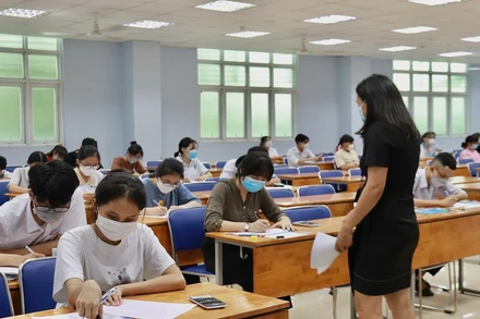 Các thí sinh tham gia kỳ thi đánh giá năng lực đợt 2 năm 2022.