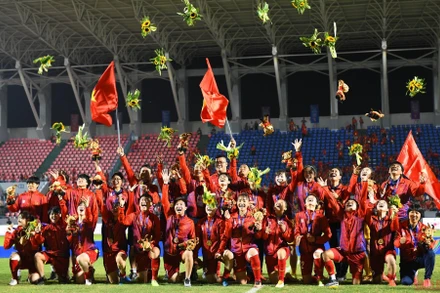 Đội tuyển bóng đá nữ Việt Nam lần thứ ba liên tiếp giành chức vô địch SEA Games. (Ảnh: THÀNH ĐẠT)
