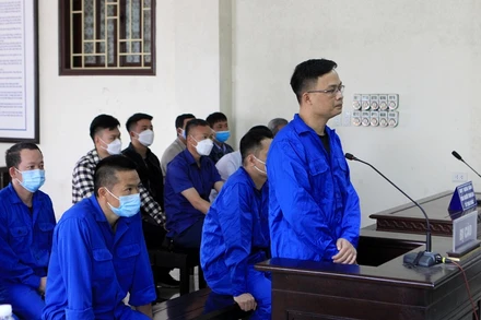 Các bị cáo tại phiên xét xử. (Ảnh: Mai Tú)