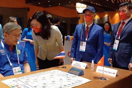 Các kỳ thủ thi đấu ở nội dung đồng đội nam cờ nhanh.