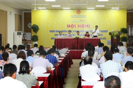 Đại diện các Sở Lao động-Thương binh và Xã hội, các cơ sở giáo dục nghề nghiệp và doanh nghiệp tham dự Hội nghị.