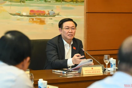 Chủ tịch Quốc hội Vương Đình Huệ phát biểu tại thảo luận tổ chiều 31/5. (Ảnh: NGUYÊN LINH)