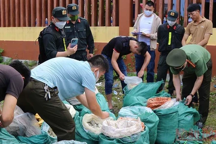 Số lượng lớn thuốc nổ bị Công an Quảng Bình bắt giữ.