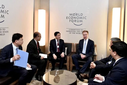 Phó Thủ tướng Lê Minh Khái tiếp Chủ tịch WEF Borge Brende. (Ảnh VGP)