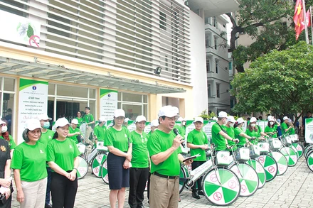 Quang cảnh lễ phát động.