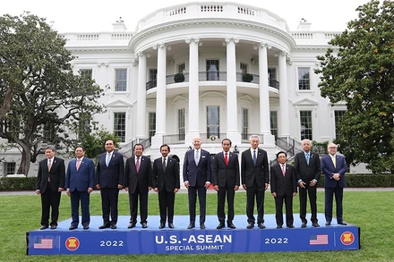 Tổng thống Mỹ Joe Biden và các lãnh đạo ASEAN. (Ảnh: TTXVN)
