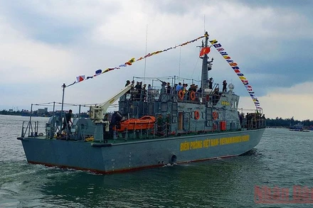Tàu tuần tra mới được bàn giao cho Bộ đội Biên phòng Quảng Bình.