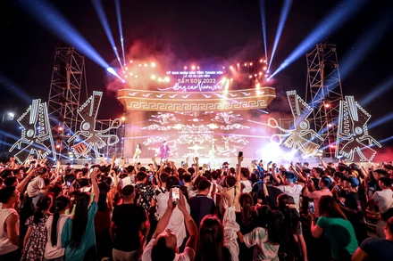 Sun Fest đang tạo nên một làn sóng nghệ thuật mỗi Thứ Bảy cuối tuần tại Sầm Sơn, Thanh Hóa