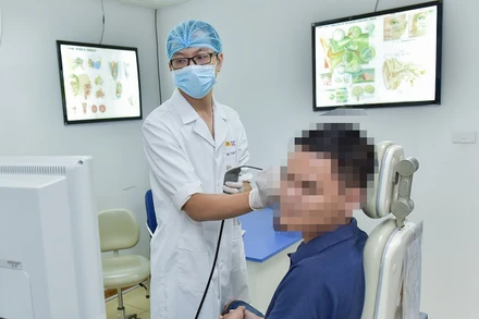 Khi xuất hiện các triệu chứng khàn tiếng, nuốt đau, nuốt vướng cần đi khám tai mũi họng.