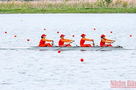 Các trận đấu vòng loại môn Đua thuyền Rowing tại Khu huấn luyện đua thuyền thành phố Hải Phòng sáng 9/5.