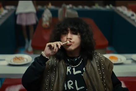 Hình ảnh trong MV. (Ảnh chụp màn hình)