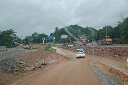 Một số hạng mục đường Bắc Sơn kéo dài đến nay chưa thi công xong.