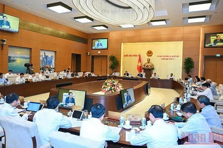 Phiên họp Ủy ban Thường vụ Quốc hội cho ý kiến về việc trình Quốc hội xem xét, quyết định chủ trương đầu tư Dự án Vành đai 4 vùng Thủ đô Hà Nội, Dự án Vành đai 3 Thành phố Hồ Chi Minh. (Ảnh: Duy Linh)