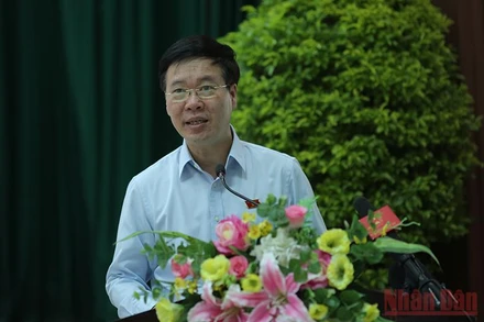 Đồng chí Võ Văn Thưởng, Ủy viên Bộ Chính trị, Thường trực Ban Bí thư làm rõ thêm về việc dạy học môn Lịch sử tại buổi tiếp xúc cử tri Đà Nẵng, chiều 13/5.