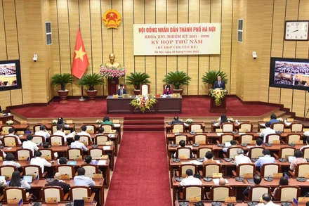 Kỳ họp thứ năm HĐND thành phố Hà Nội để xem xét, quyết định chủ trương bố trí, cân đối vốn cho Dự án đầu tư xây dựng đường Vành đai 4-Vùng Thủ đô. (Ảnh Duy Linh)