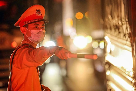 Lực lượng Cảnh sát giao thông làm nhiệm vụ tại tuyến Pháp Vân - Cầu Giẽ. (Ảnh: Công an nhân dân)