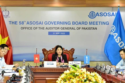 Phó Tổng Kiểm toán nhà nước Hà Thị Mỹ Dung tham dự cuộc họp trực tuyến Ban Điều hành ASOSAI 58. (Ảnh: NGỌC BÍCH)