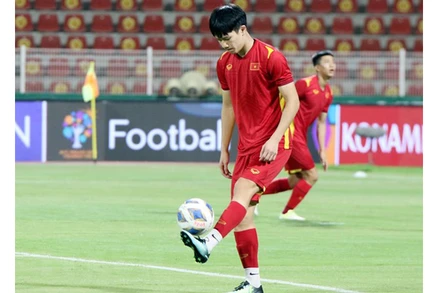 Tiền vệ Hoàng Đức. (Ảnh: TTXVN)