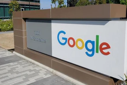 Bên ngoài trụ sở của Google ở California, Mỹ. (Ảnh: Reuters)