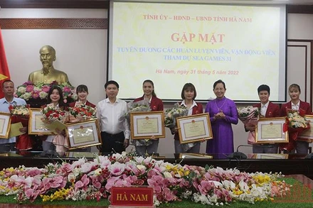 Lãnh đạo tỉnh Hà Nam gặp mặt, tuyên dương các huấn luyện viên, vận động viên dự SEA Games 31.